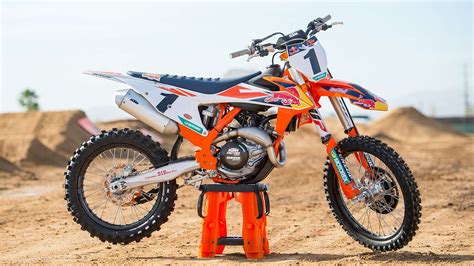 Select a value or price type. Представлен KTM 450 SX-F Factory Edition 2018! | IN-MOTO.RU