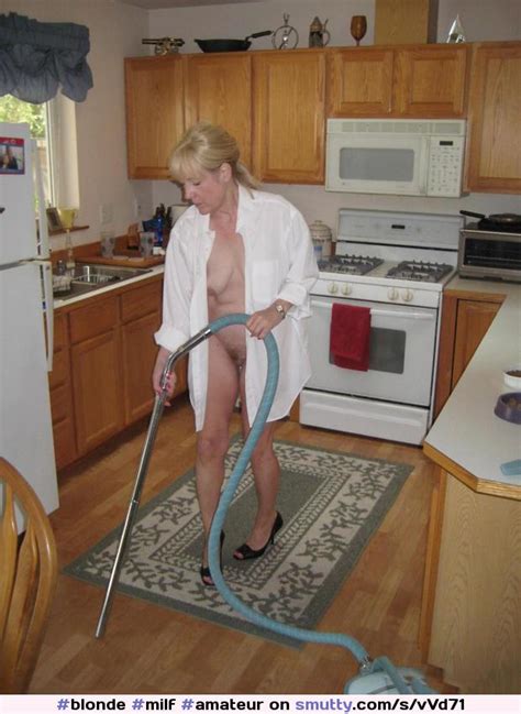 Naked Mom Is Cleaning The Kitchen Blonde Milf Amateur Nakedmom Mom