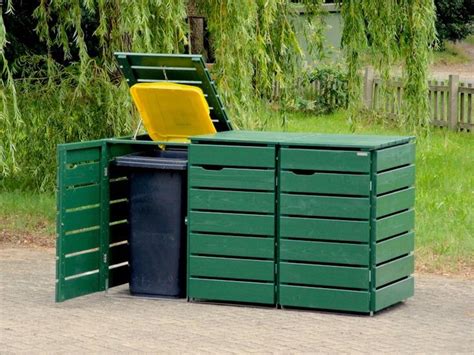 Und er sieht nicht nur gut aus, er schreibt sich auch noch sehr gut. 3er Mülltonnenbox Holz 240 Liter | Mülltonnenbox holz ...