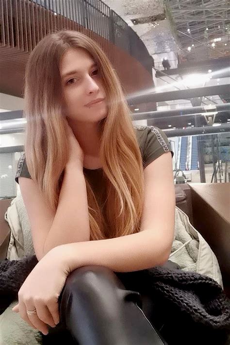 Ukrainian Single Katerina Green Eyes 21 Years Old Id1542238