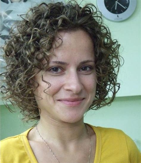 This type of the hot perm will make your hair straighter over the ears and curlier on the lower half. short permed hair | Hairstyles | Pinterest | Hairstyles ...
