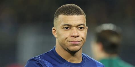 At 22 years old, mbappe has amassed 37 more goals for club and country than lionel messi had at the same age, and 99 more than cristiano ronaldo. Kylian Mbappé a passé un test pour le coronavirus - La Libre