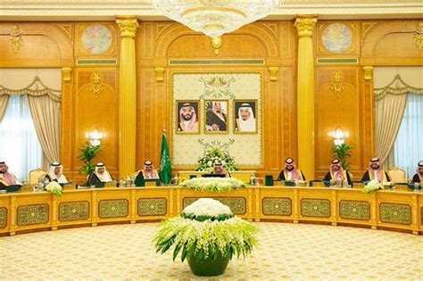 وزير الداخلية يعود لحضور اجتماعات مجلس الوزراء. "الوزراء" موجهاً الجهات الحكومية: لا رسوم جديدة إلّا بتقديم دراسات تبين آثارها‏ - صحيفة مكة الآن