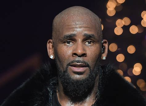 R Kelly Reportedly Attacked In Jail And Some Fans Arent Sympathetic