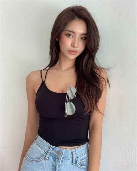 Foto Do Instagram De 박다현 朴茶現 Model • 3 De Junho De 2019 às 02 17 Model Asian Model Girl Fashion