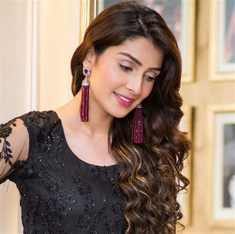 Pin On Ayeza Khan Pakistani Actress Model