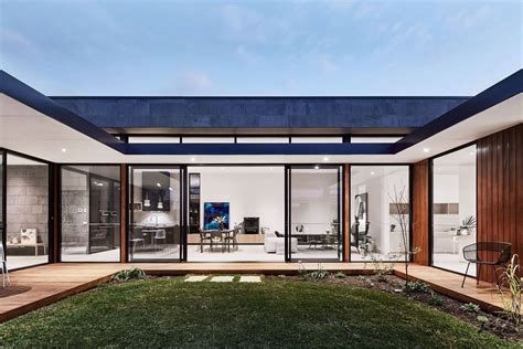 Modern Courtyard House Is A Seaside Haven Curbed