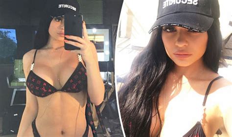 Kylie Jenner Sends Fans Wild As She Flaunts Extreme Cleavage In Seriously Sexy Bikini Snap