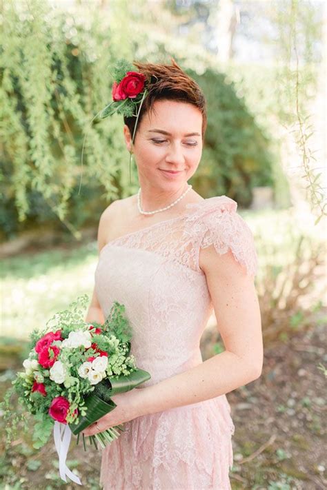 En las bodas por lo regular se usan colores. Un matrimonio anni '30 | Laccio abito da sposa, Matrimonio ...