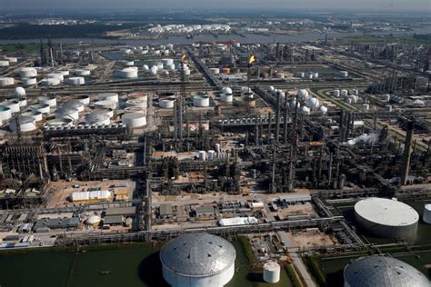 Shell Restarts Gasoline Diesel Units At Deer Park Texas Refinery Sources Reuters