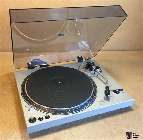 Technics Sl Vintage Direct Drive Turntable In Outstanding