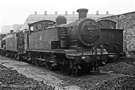 Lbscr E2 Class 32107 Stored At Bricklayers Arms During 195 Flickr