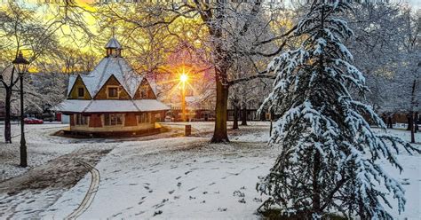 10 Best Christmas Towns In The Uk