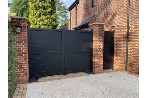 dartmoor double swing flat top driveway gate with horizontal solid infill 3500 x 1600mm black