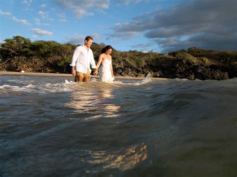 Maybe you would like to learn more about one of these? » Big Island Trash the Dress Photo Session: Shi and Jeorsie