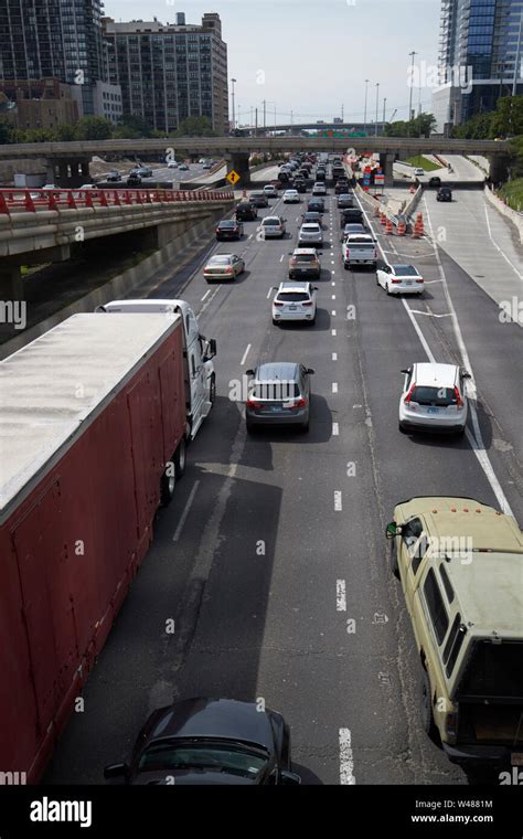 Traffic Heading North Into Chicago On I 90 And I 94 The Dan Ryan