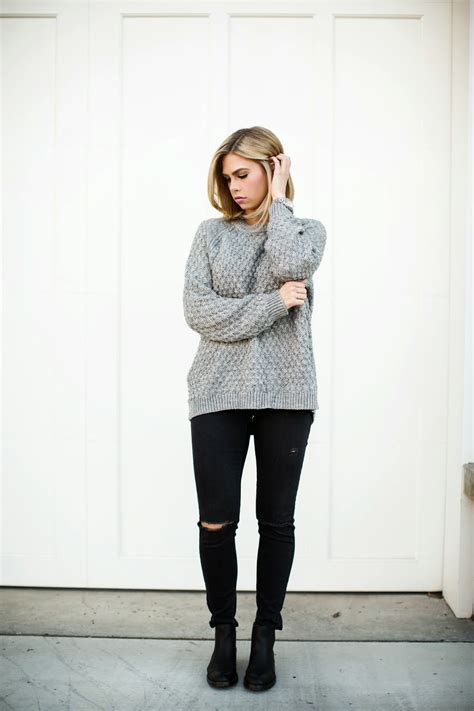 Kensington Way Outfit Grey Sweater