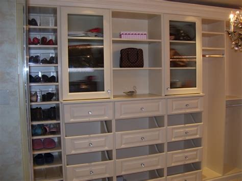 Closet height standards including most popular dimensions for closet rod, shelf and door height. Top Shelf Closets