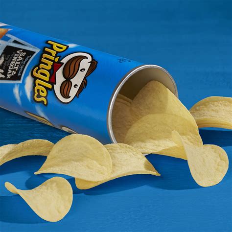 Pringles Potato Crisps Chips Salt And Vinegar Flavored 55 Oz Can