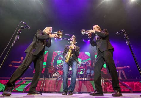 Chicago Delivers Expansive And Exciting Show At Prospera Place