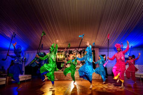 Incredible Reception Indian Wedding Dance 2022