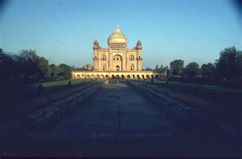Safdar Jangs Tomb Beyond The Taj Architectural Traditions And
