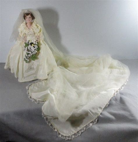 Vintage Danbury Mint Princess Diana Bride Doll And Stand In Original Box