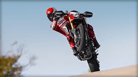If you would like to get a quote on a new 2015 ducati hypermotard sp use our build your own tool, or compare this bike to other sport motorcycles. Ducati Hypermotard 939 SP for Sale UK - Ducati Manchester