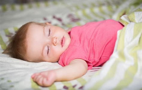 Baby Napping Basics Parenting Rotina De Sono Do Bebê Fotografia De