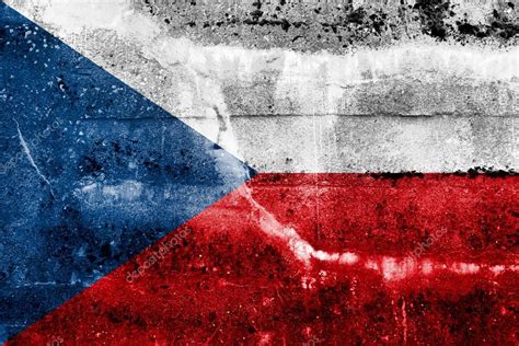 Download hier uw gratis vlag van tsjechië als vector bestand. Tsjechië vlag op oude grunge muur achtergrond — Stockfoto ...