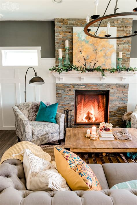 Our Cozy Fall Living Room With Simple Mantel Decor The Diy Mommy