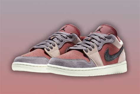 Muted shades of taupe, terracotta and rose cover the panelled suede upper, contrasting with the black. Air Jordan 1 Low "Canyon Rust" - KicksGuru