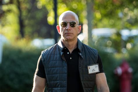 Jeff Bezos Private Jet Records Suggest Winners Of Amazon Hq2 Contest