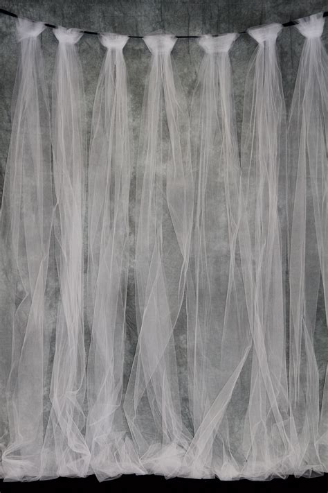 Go to your local hardware store and buy a canvas painter's drop cloth. Photo back drop | Diy photo backdrop, Diy photography ...