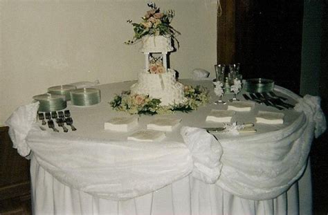 There are 28404 birthday cake table for sale on etsy, and. 37 Creative Wedding Cake Table Decorations | Table ...