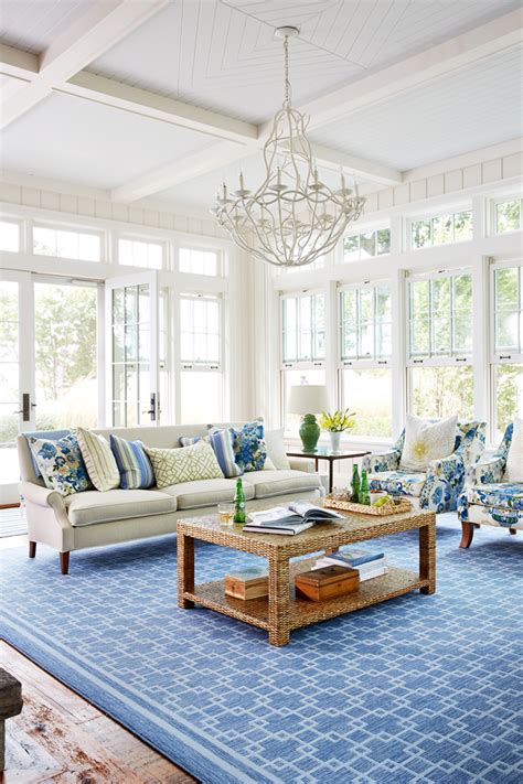 Browse living room decorating ideas and furniture layouts. Sarah Richardson Design | House of Turquoise