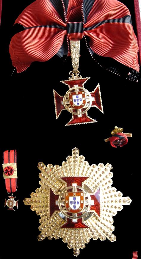 Compra & venda de moedas antigas, notas e outros artigos colecionáveis, somos profissionais de numismática, cada moeda é um pedaço de história, é assim que vemos e valorizamos os nossos produtos. Grand Cross of the Order of the Colonial Empire ...