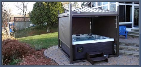 You can choose from the numerous designs available to make your outdoor tub experience more alluring and exciting. 40+ Hot Tub Enclosure Ideas in 2020 | Hot tub, Tub ...