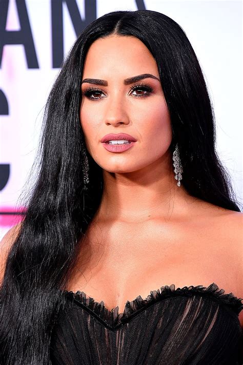 demi lovato habla en exclusiva sobre su nuevo disco holy fvck vogue