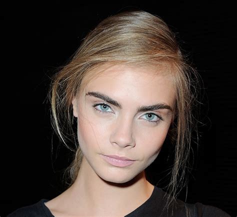 Секс модели новости cara delevingne интервью кара делевинь новости лгбт. Cara Delevingne Brow Tutorial - Cara Delevingne Eyebrows ...