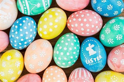 An egg hunt is an eastertide game during which decorated eggs or easter eggs are hidden for children to find. 46 Cute And Adorable Easter Egg Decoration Ideas | Easter ...