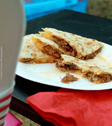 Pork is a versatile meat that can be used in a variety of different recipes. The 25+ best Leftover pulled pork ideas on Pinterest | Recipes with pulled pork leftovers ...