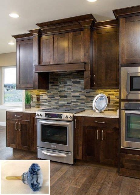 Cherry's grain is more subdued than some other hardwood species and possesses a very interesting character. Dark, light, oak, maple, cherry and cherry kitchen cabinets with in 2020 | Cherry wood kitchen ...