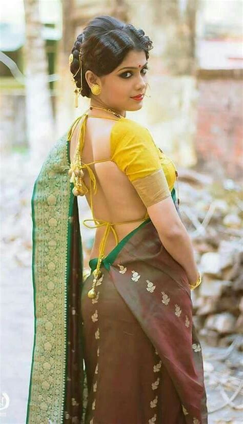 Pin By Ipawanc On Backless Beauty Indian Beauty Saree Saree Blouse