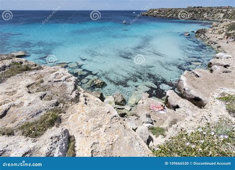 Isla De Favignana Sicilia Imagen Editorial Imagen De Transparente