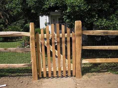 Think towering sunflowers (helianthus annuus) envision neighbors sharing the latest community news or borrowing a cup of sugar to set the mood for this design. How To Build A Wooden Gate For A Split Rail Fence ...