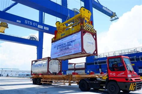 Silakan pilih loker padang dan yang sejenis dan cocok dengan bakat anda di bawah ini. Aktivitas Bongkar Muat Pelabuhan Kuala Tanjung Tumbuh ...