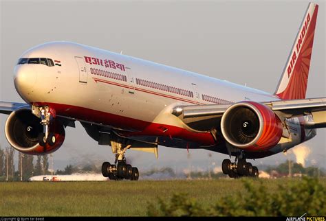 Vt All Air India Boeing 777 300er At Paris Charles De Gaulle