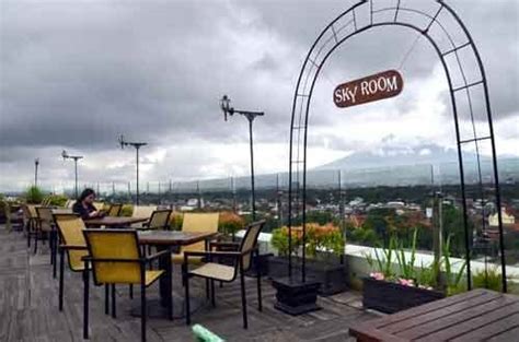 Skyroom The 101 Malang Oj Nikmati Sensasi Makan Diketinggian Gotravelly