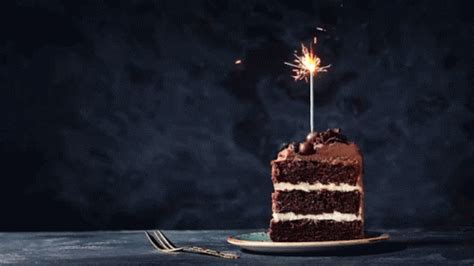 This work will tell them you don't forget their special day, you just cannot celebrate with them. Happy Birthday Birthday Cake GIF - HappyBirthday ...